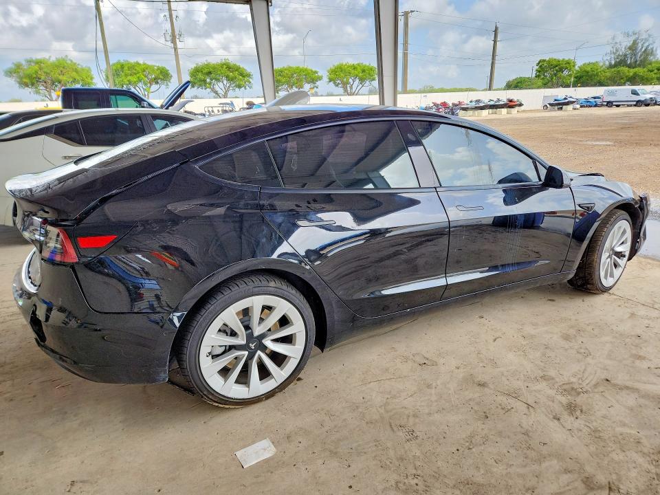 58781136 :رقم المزاد ، 5YJ3E1EB6NF264458 vin ، 2022 Tesla Model 3 مزاد بيع