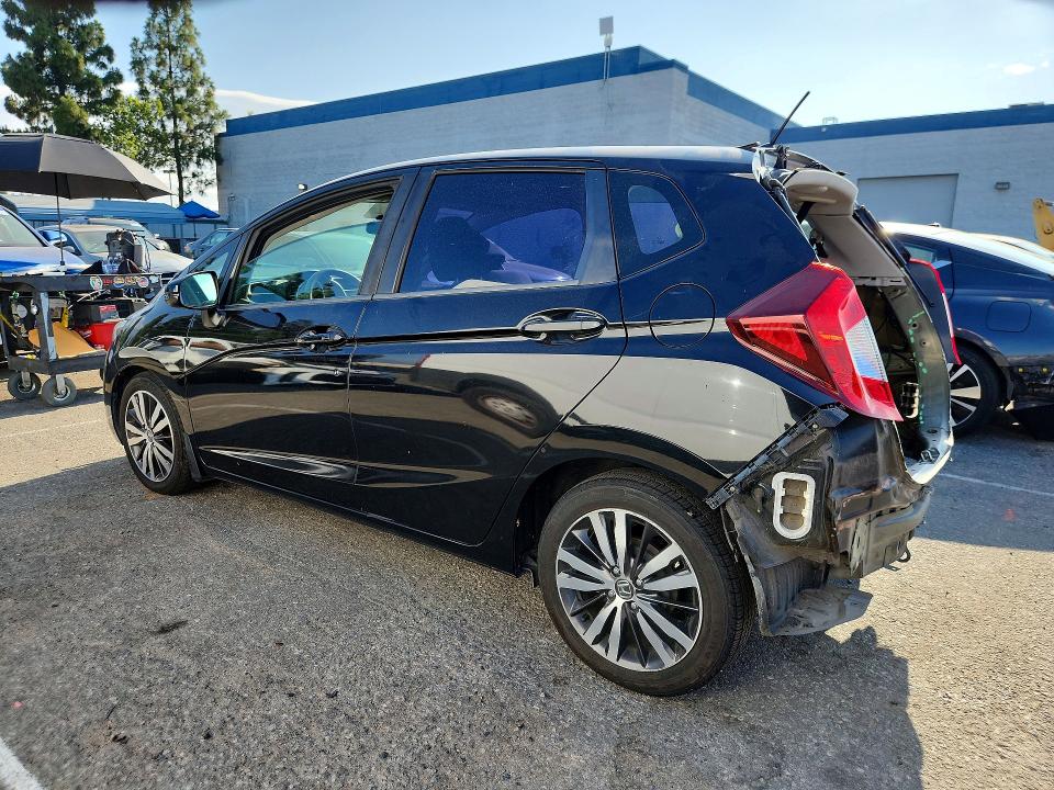 58323746 :رقم المزاد ، 3HGGK5H88FM762693 vin ، 2015 Honda Fit مزاد بيع