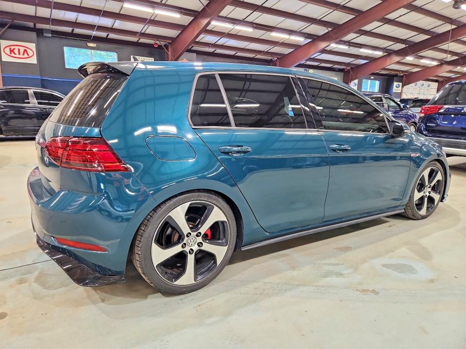 57585006 :رقم المزاد ، 3VW547AU1JM255062 vin ، 2018 Volkswagen Gti مزاد بيع