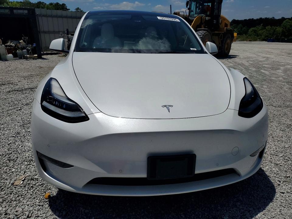 55702096 :رقم المزاد ، 7SAYGDEE7NF327839 vin ، 2022 Tesla Model Y مزاد بيع