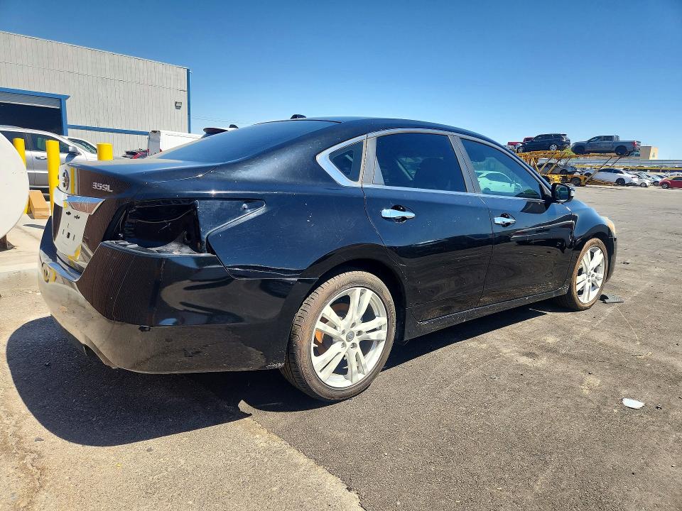 2013 Nissan Altima მანქანა იყიდება აუქციონზე, vin: 1N4BL3AP3DC107583, აუქციონის ნომერი: 57261376