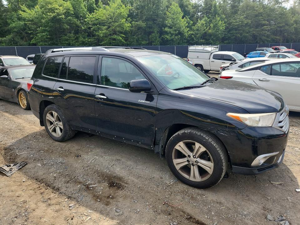 59139476 :رقم المزاد ، 5TDDK3EH1BS077035 vin ، 2011 Toyota Highlander مزاد بيع