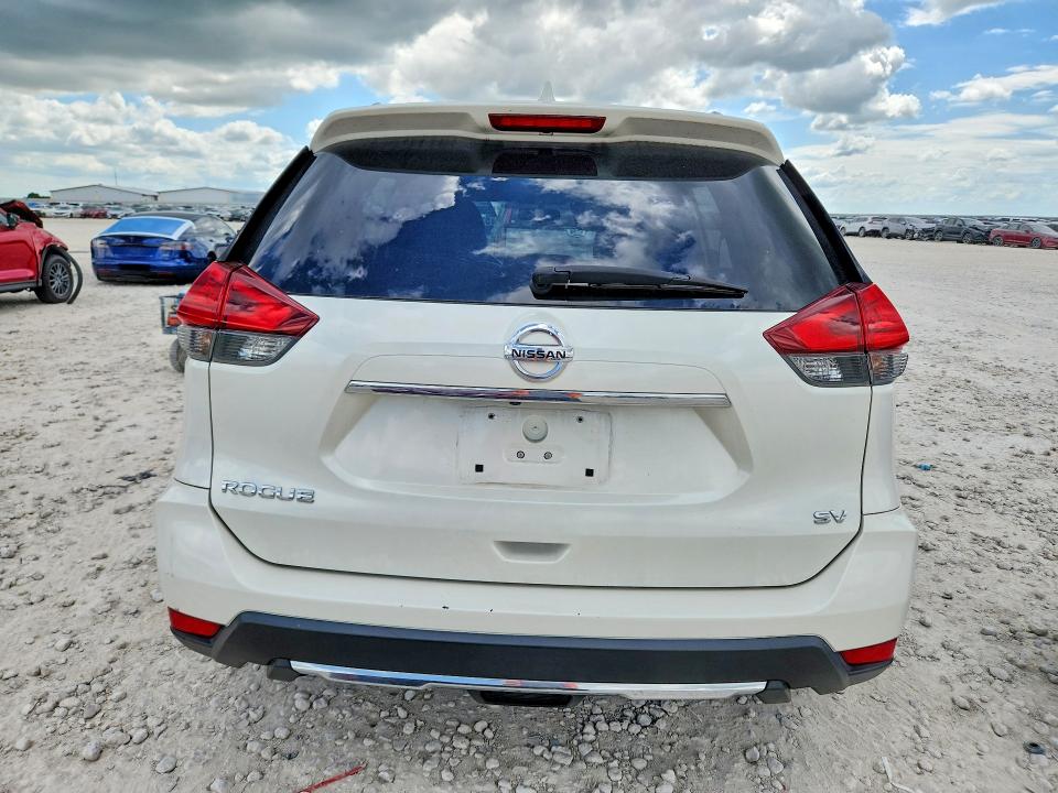 2017 Nissan Rogue მანქანა იყიდება აუქციონზე, vin: JN8AT2MT0HW385326, აუქციონის ნომერი: 57065096