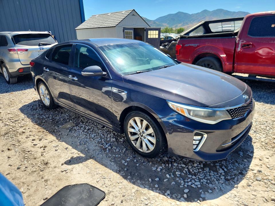 Продаж на аукціоні авто 2018 Kia Optima, vin: 5XXGT4L37JG213014, номер лоту: 57213306