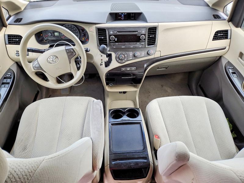 2011 Toyota Sienna Fwd W/7-passe მანქანა იყიდება აუქციონზე, vin: 5TDKK3DC2BS170952, აუქციონის ნომერი: 56671966