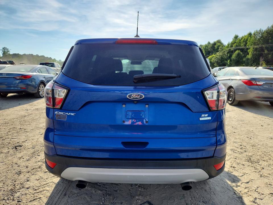 55992836 :رقم المزاد ، 1FMCU0GDXHUB96894 vin ، 2017 Ford Escape مزاد بيع