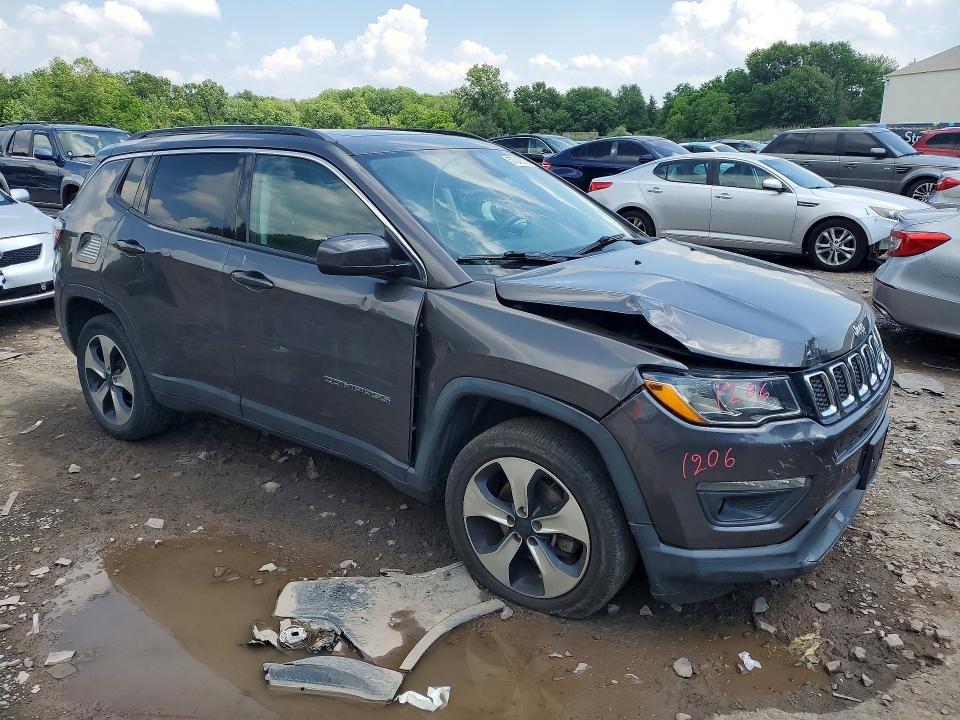 2018 Jeep Compass მანქანა იყიდება აუქციონზე, vin: 3C4NJDBB4JT103872, აუქციონის ნომერი: 57045336