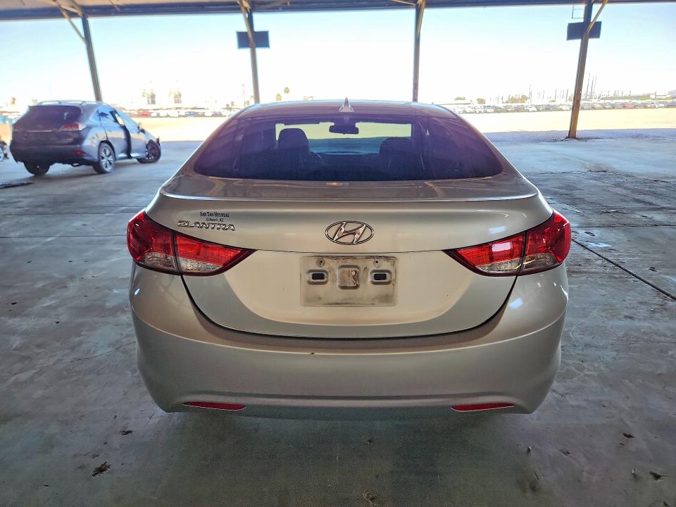 56438526 :رقم المزاد ، KMHDH4AE0DU606596 vin ، 2013 Hyundai Elantra مزاد بيع