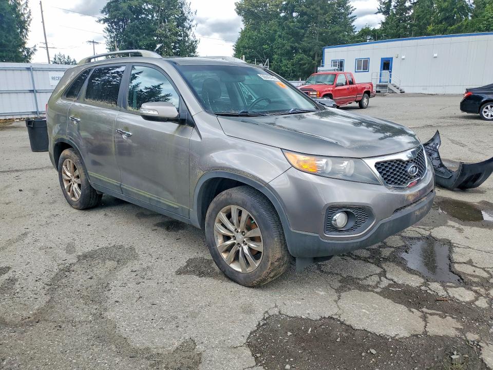 56642496 :رقم المزاد ، 5XYKU4A2XBG072647 vin ، 2011 Kia Sorento مزاد بيع