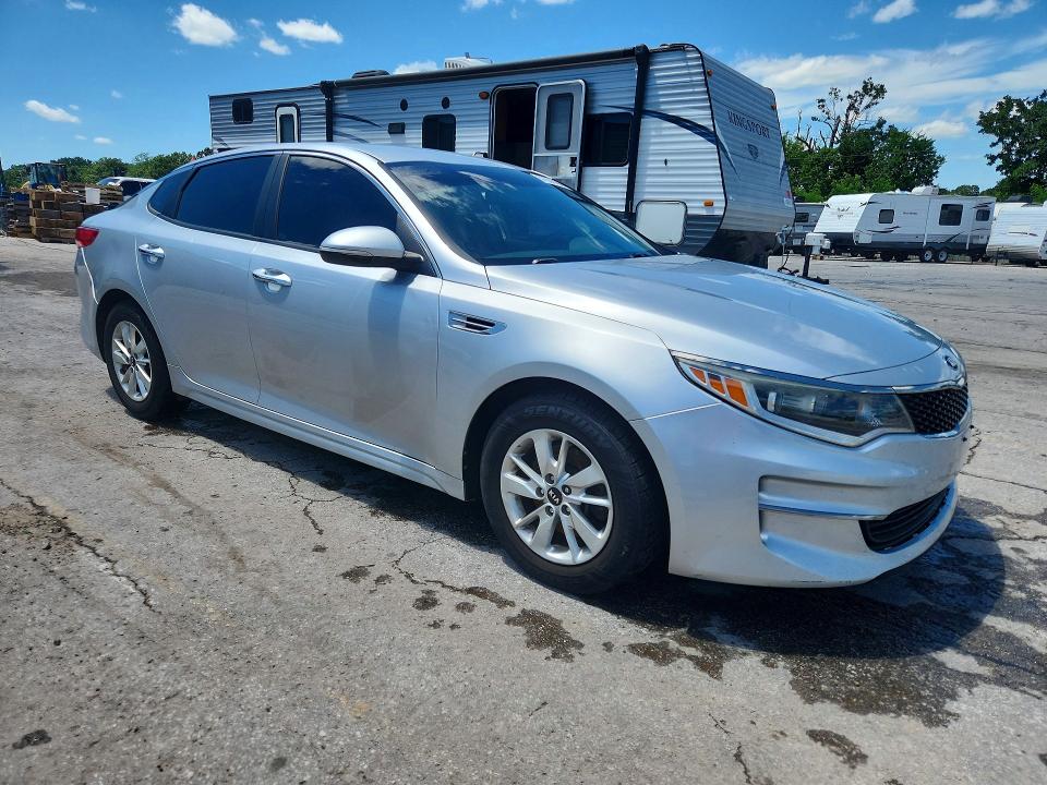 Продаж на аукціоні авто 2018 Kia Optima, vin: 5XXGT4L38JG188172, номер лоту: 57531496