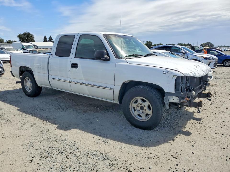 59015286 :رقم المزاد ، 2GTEC19V631305996 vin ، 2003 Gmc New Sierra مزاد بيع