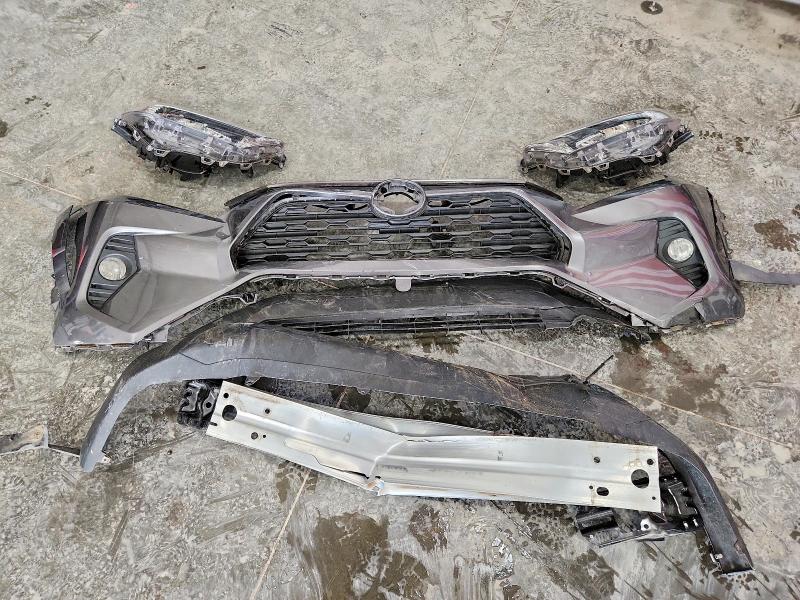 2020 Toyota Rav4 მანქანა იყიდება აუქციონზე, vin: 2T3C1RFV0LC070908, აუქციონის ნომერი: 56247356