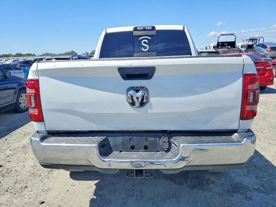 Продажа на аукционе авто 2021 Ram 2500, vin: 3C6UR5CL1MG525183, номер лота: 58833246