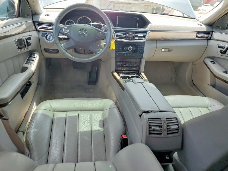 2010 Mercedes-benz E მანქანა იყიდება აუქციონზე, vin: WDDHF5GB8AA052287, აუქციონის ნომერი: 55451576
