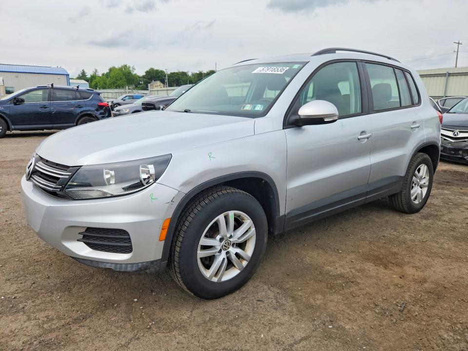 2016 Volkswagen Tiguan მანქანა იყიდება აუქციონზე, vin: WVGBV7AX6GW003647, აუქციონის ნომერი: 57916536