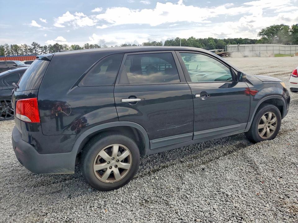 55467556 :رقم المزاد ، 5XYKT3A1XBG136027 vin ، 2011 Kia Sorento مزاد بيع