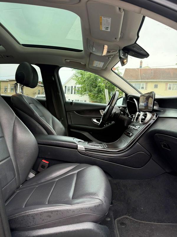 58909426 :رقم المزاد ، W1N0G8EB8MV302853 vin ، 2021 Mercedes-benz Glc مزاد بيع