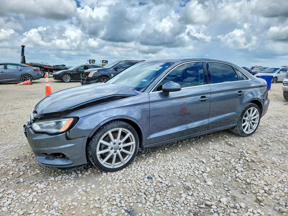 51922346 :رقم المزاد ، WAUACGFF6F1018700 vin ، 2015 Audi A3 مزاد بيع