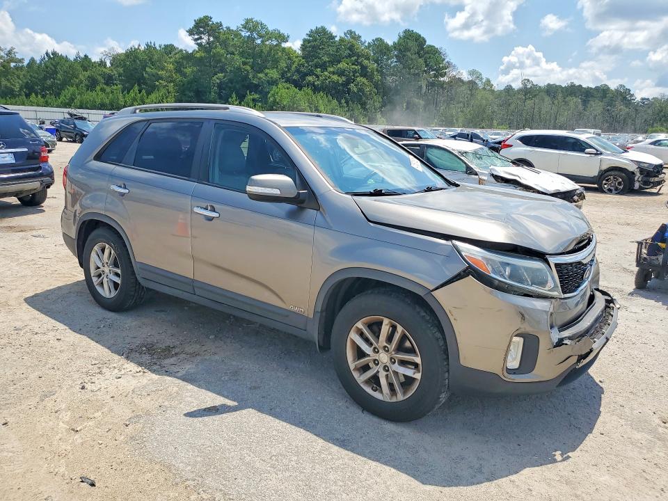 41631816 :رقم المزاد ، 5XYKTCA6XFG655743 vin ، 2015 Kia Sorento مزاد بيع