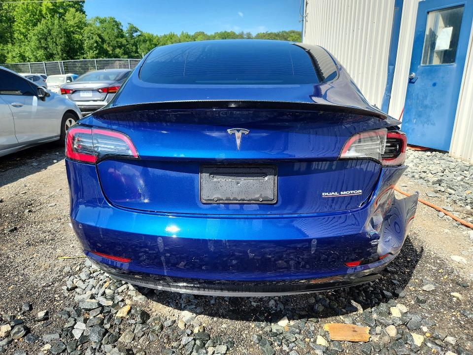 56104476 :رقم المزاد ، 5YJ3E1EC6NF321735 vin ، 2022 Tesla Model 3 مزاد بيع