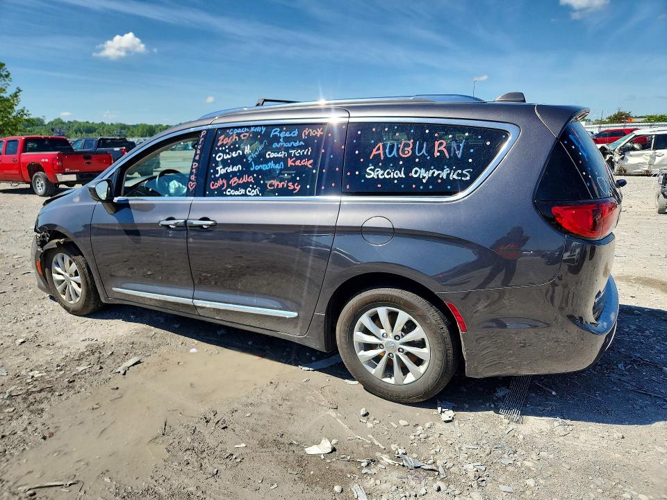 2018 Chrysler Pacifica მანქანა იყიდება აუქციონზე, vin: 2C4RC1BG2JR211268, აუქციონის ნომერი: 57890016