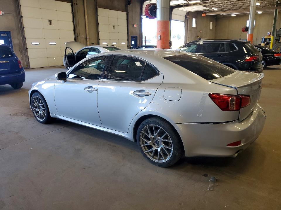58257086 :رقم المزاد ، JTHCF5C22C5056100 vin ، 2012 Lexus Is مزاد بيع