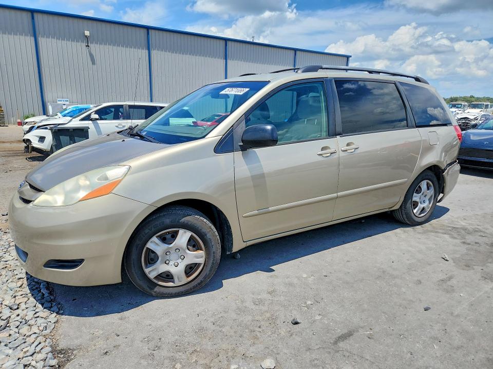 Продаж на аукціоні авто 2010 Toyota Sienna, vin: 5TDKK4CC5AS314998, номер лоту: 57671666