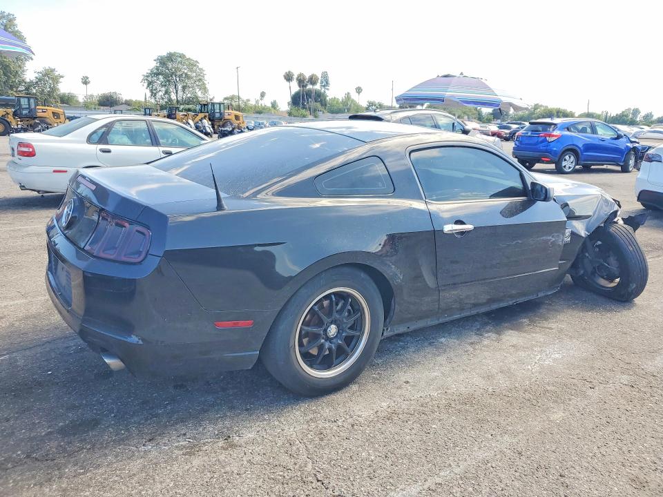 58796586 :رقم المزاد ، 1ZVBP8AM2E5321517 vin ، 2014 Ford Mustang مزاد بيع