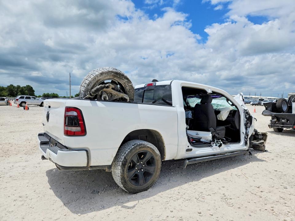 56528986 :رقم المزاد ، 1C6RREFT8MN690690 vin ، 2021 Ram 1500 مزاد بيع