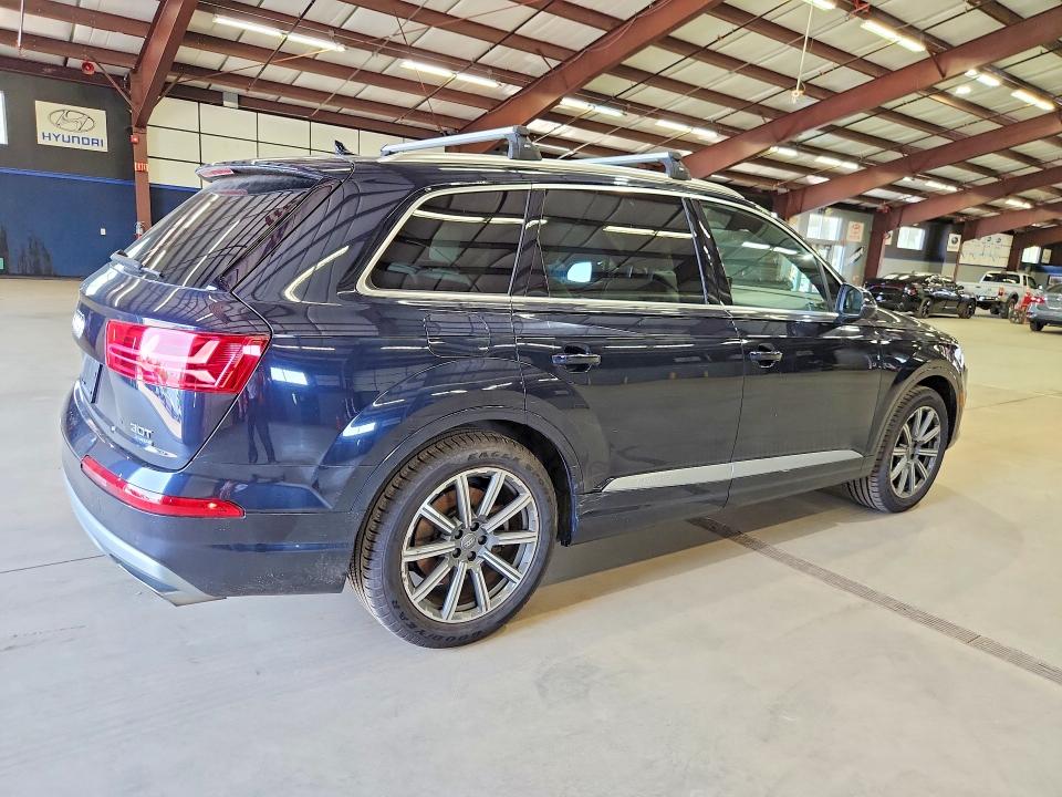 58945706 :رقم المزاد ، WA1VAAF7XHD036659 vin ، 2017 Audi Q7 مزاد بيع