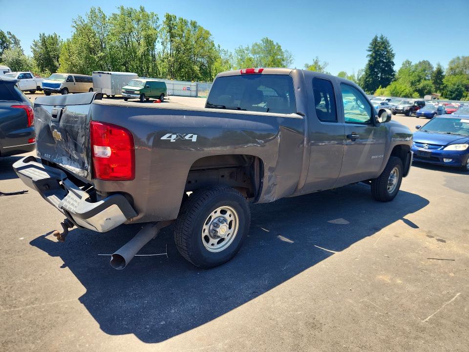 57320316 :رقم المزاد ، 1GCHK29668E155599 vin ، 2008 Chevrolet Silverado مزاد بيع