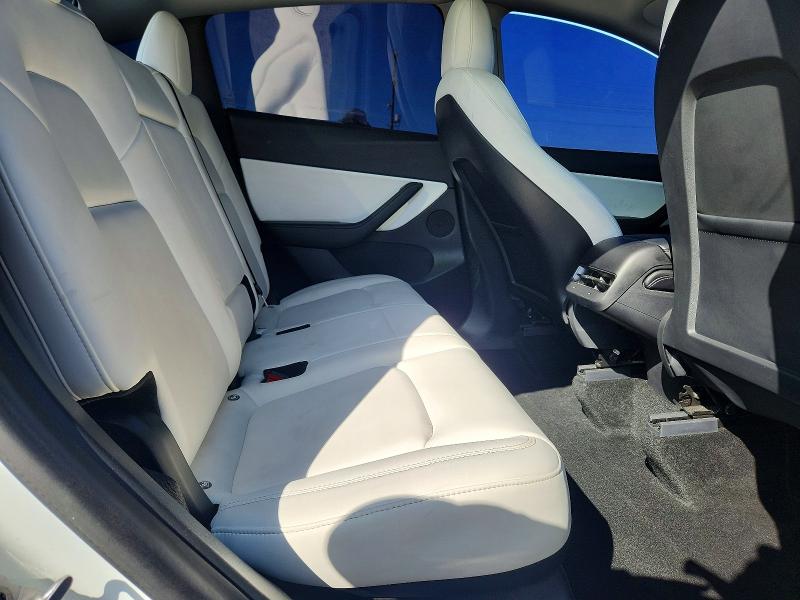 56995346 :رقم المزاد ، 5YJYGDEE7MF202643 vin ، 2021 Tesla Model Y مزاد بيع