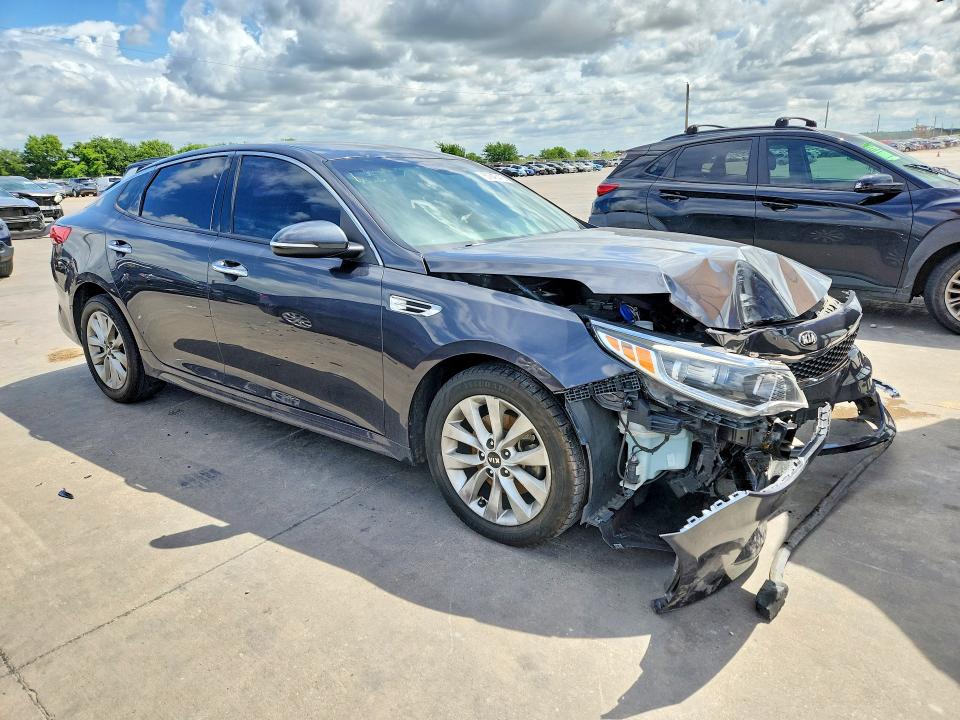 57240476 :رقم المزاد ، 5XXGU4L39JG215893 vin ، 2018 Kia Optima مزاد بيع