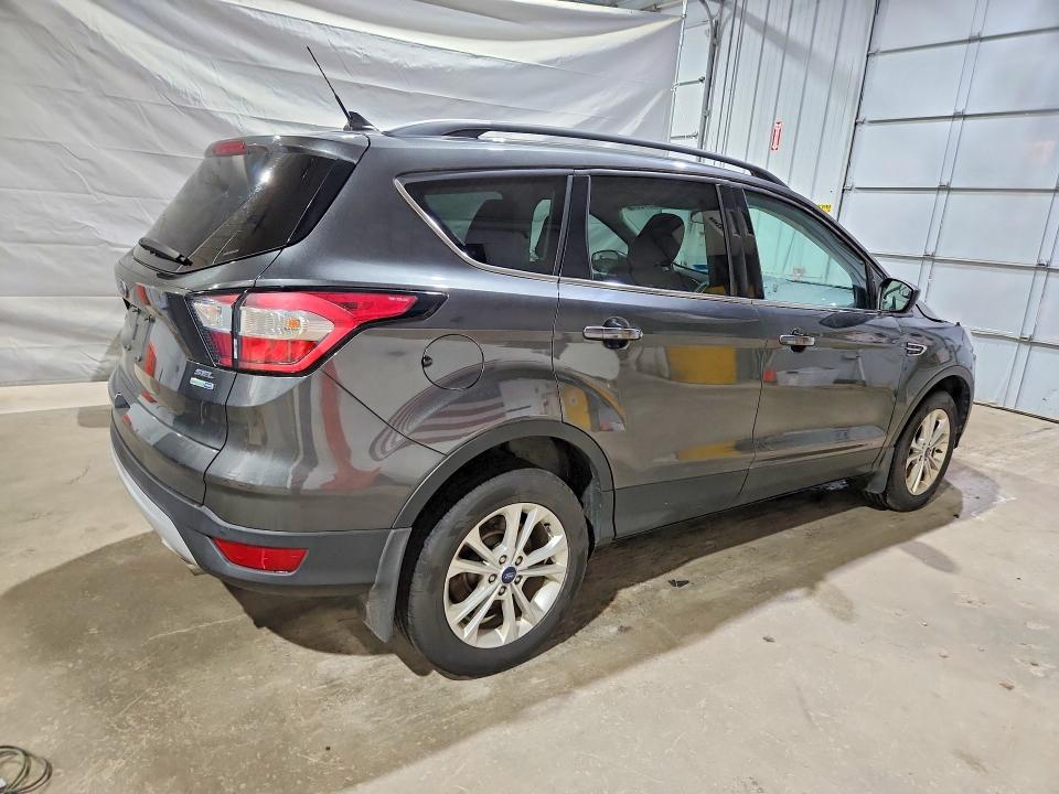58972326 :رقم المزاد ، 1FMCU9HD0JUC92784 vin ، 2018 Ford Escape مزاد بيع