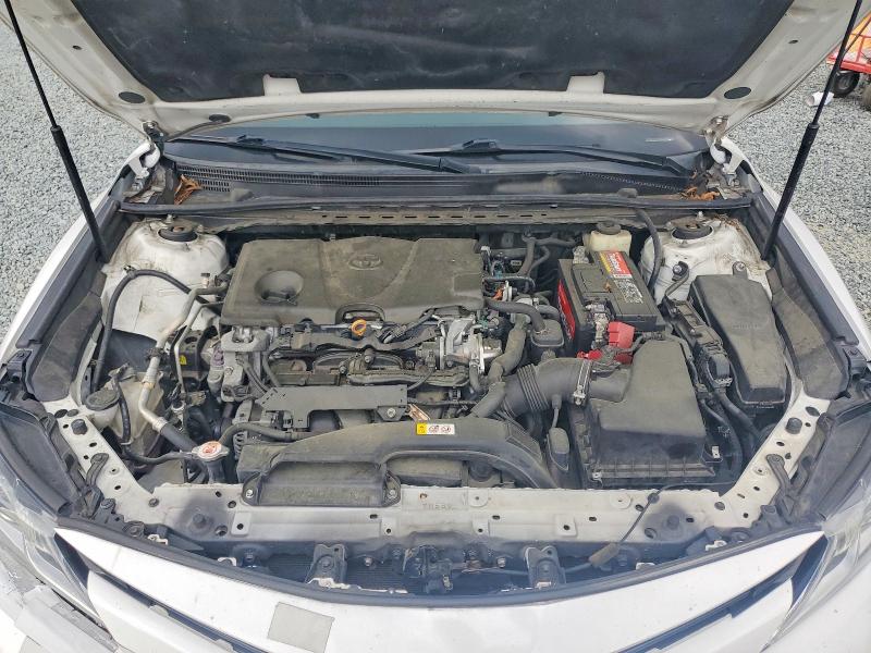 56809546 :رقم المزاد ، 4T1B11HK1JU560844 vin ، 2018 Toyota Camry مزاد بيع