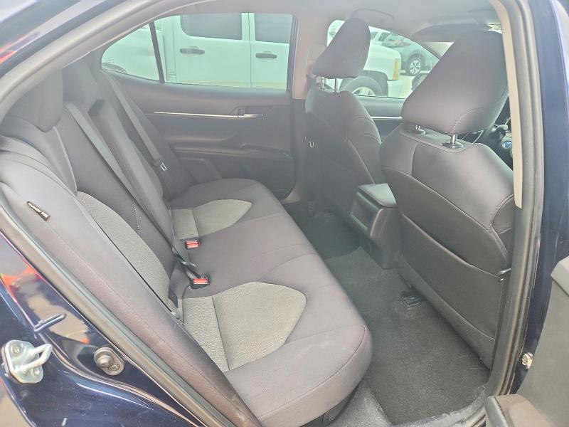 55061816 :رقم المزاد ، 4T1C31AK5MU556342 vin ، 2021 Toyota Camry مزاد بيع