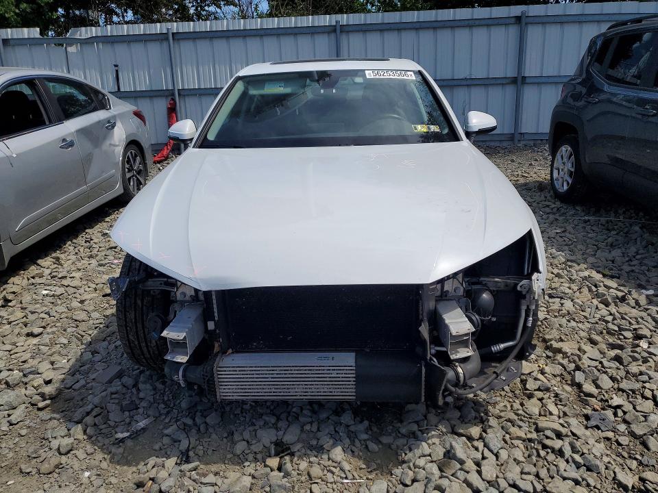 Продажа на аукционе авто 2017 Audi A4, vin: WAUDNAF47HN049940, номер лота: 56253566