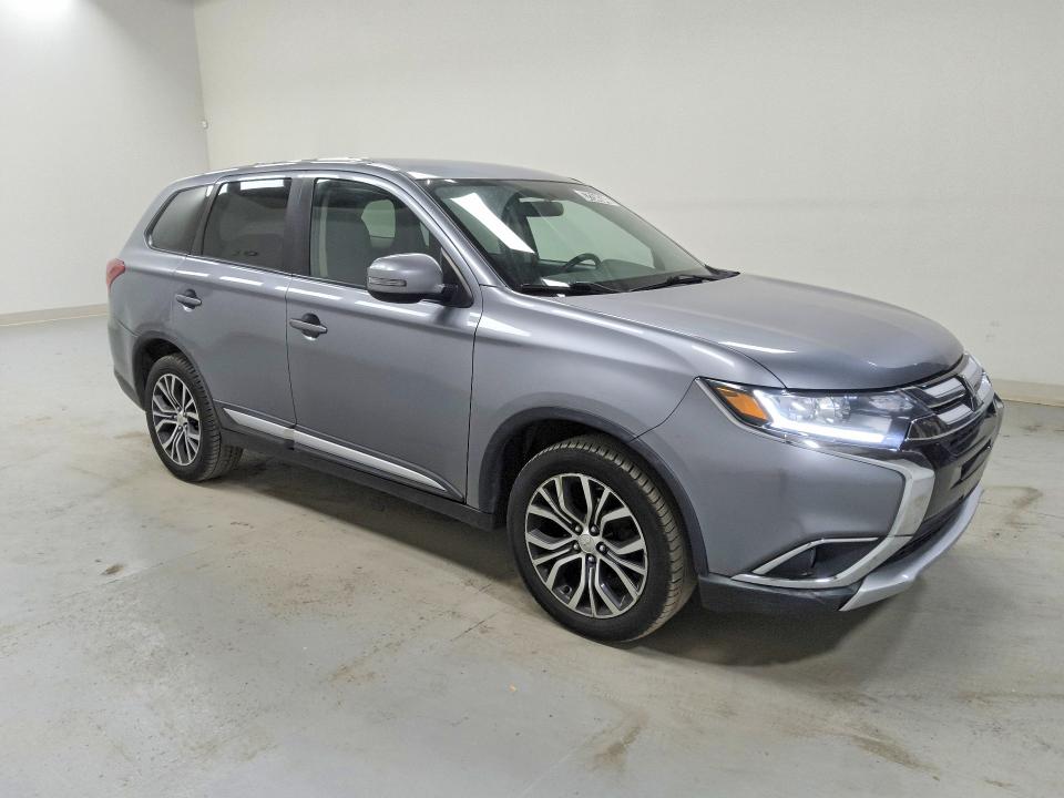 Продажа на аукционе авто 2018 Mitsubishi Outlander, vin: JA4AZ3A30JZ016419, номер лота: 57244346