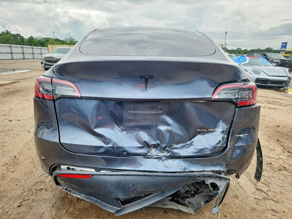 57064776 :رقم المزاد ، 5YJYGDEE8MF158653 vin ، 2021 Tesla Model Y مزاد بيع
