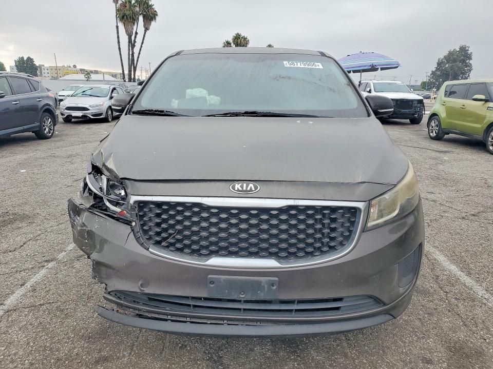 58779906 :رقم المزاد ، KNDMB5C16F6027996 vin ، 2015 Kia Sedona مزاد بيع