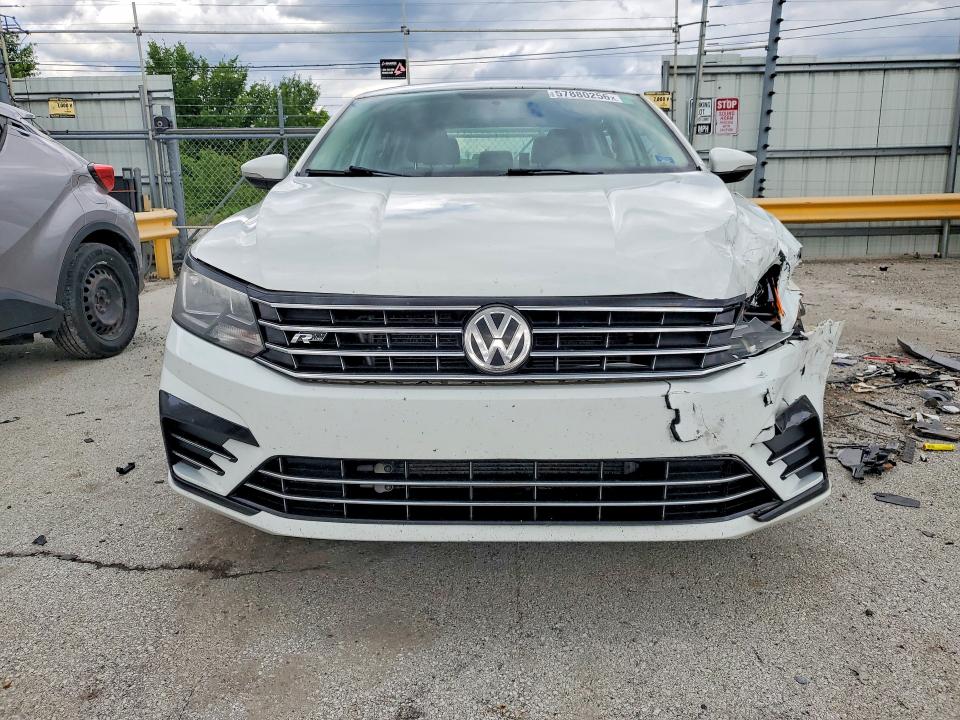 2018 Volkswagen Passat მანქანა იყიდება აუქციონზე, vin: 1VWAA7A33JC001143, აუქციონის ნომერი: 57880256