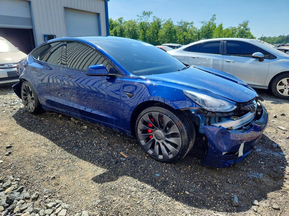 56104476 :رقم المزاد ، 5YJ3E1EC6NF321735 vin ، 2022 Tesla Model 3 مزاد بيع