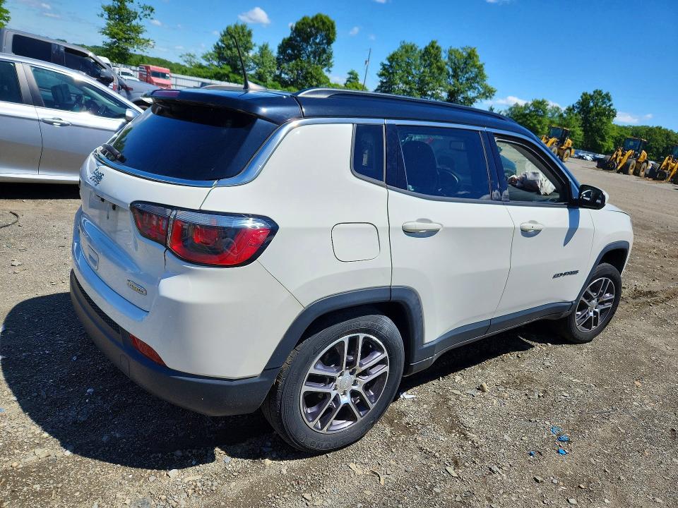 57332996 :رقم المزاد ، 3C4NJDBB9LT139978 vin ، 2020 Jeep Compass مزاد بيع