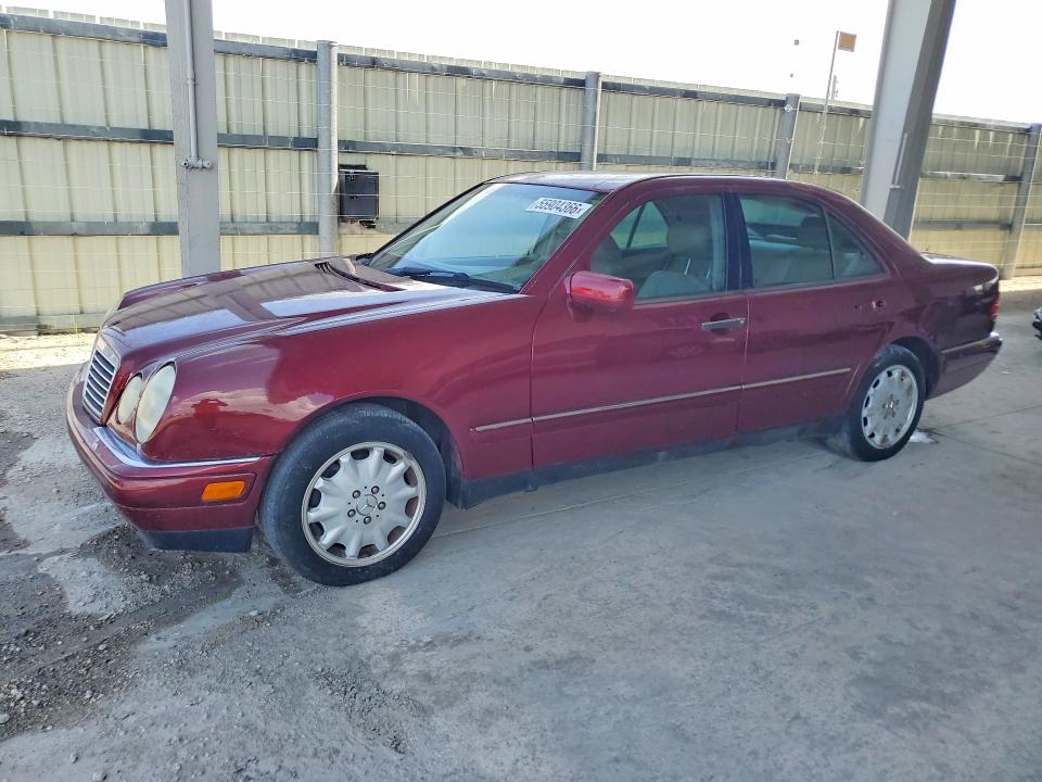 55904366 :رقم المزاد ، WDBJF25H8XA825025 vin ، 1999 Mercedes-benz E مزاد بيع