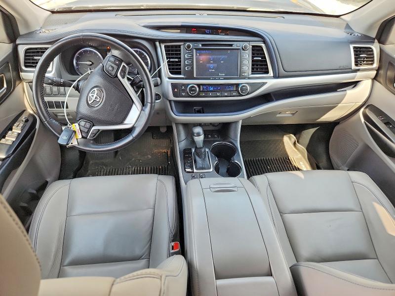 2018 Toyota Highlander მანქანა იყიდება აუქციონზე, vin: 5TDJZRFH2JS536278, აუქციონის ნომერი: 56233666