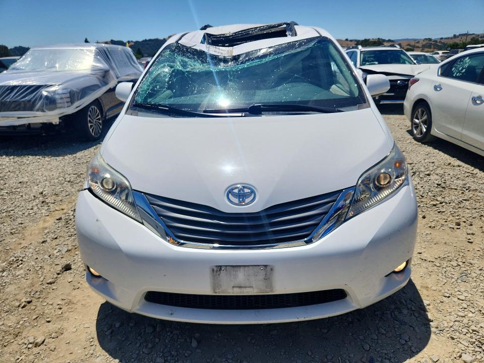 Продаж на аукціоні авто 2013 Toyota Sienna, vin: 5TDYK3DC4DS384872, номер лоту: 57770056