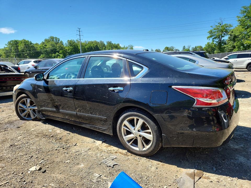 2015 Nissan Altima მანქანა იყიდება აუქციონზე, vin: 1N4AL3AP4FC950450, აუქციონის ნომერი: 55372646