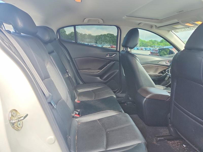58115476 :رقم المزاد ، 3MZBN1M30JM240388 vin ، 2018 Mazda 3 مزاد بيع