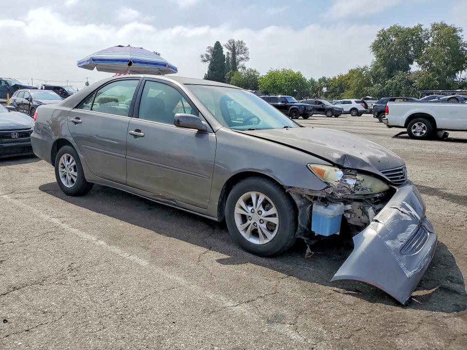 2005 Toyota Camry მანქანა იყიდება აუქციონზე, vin: 4T1BF32K25U611733, აუქციონის ნომერი: 55906066