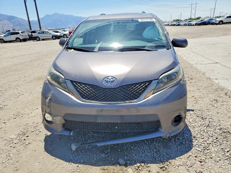 2016 Toyota Sienna მანქანა იყიდება აუქციონზე, vin: 5TDXK3DC4GS756937, აუქციონის ნომერი: 58412196